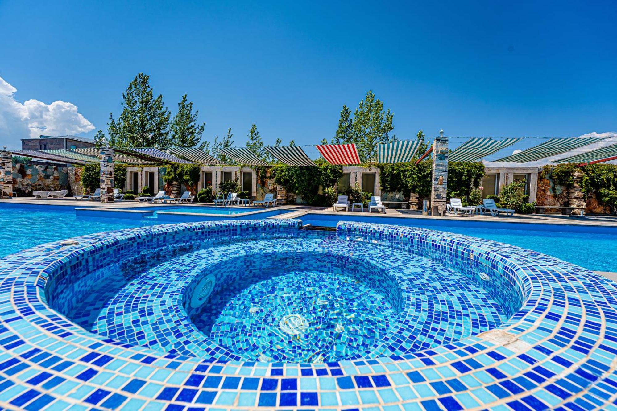 Maria Resort Sevan Extérieur photo